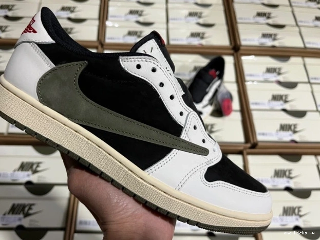 Chep Onekick Jordan Jordan Olive Travis DZ4137-106 Air Scott x Air 1 Low Retro OG 0527